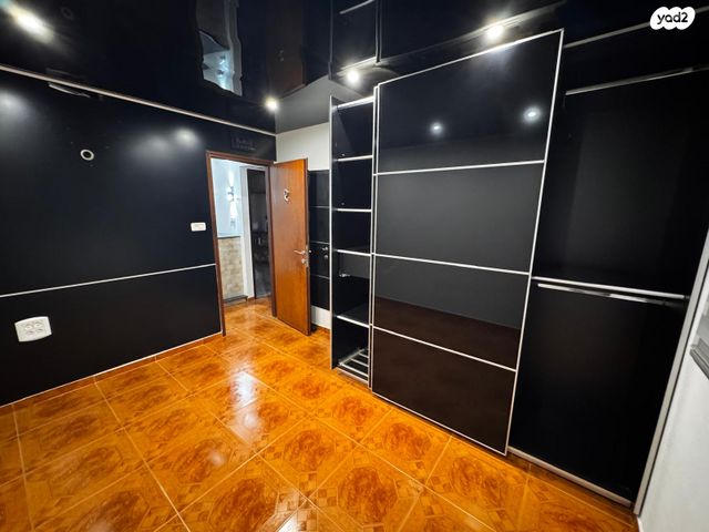 דירה, עובדיה הנביא 12, רובע י', אשדוד