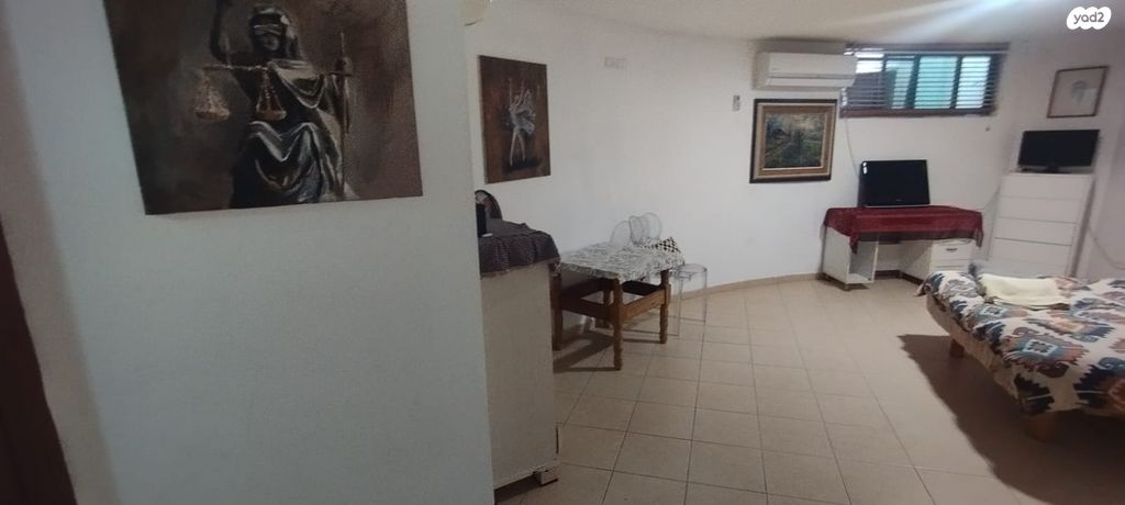 מרתף/ פרטר, התהילה 36, נוף הטיילת, נתניה