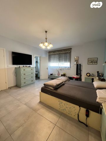 יהודה גורודיסקי 37