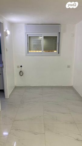 יחידת דיור, מבוא המצלתיים 8, כלי שיר, מעלה אדומים