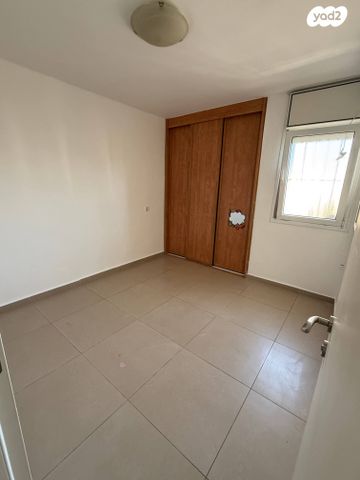 דירה, יוסף סרלין 9, נווה ברבור, כפר שלם מערב, תל אביב יפו