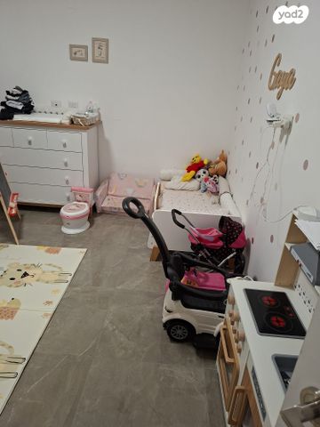 יחידת דיור, שדרות השקיעה 1, דברת, דברת