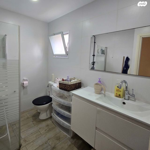 דירה, שדרות ודג'ווד 38, מרכז הכרמל, חיפה