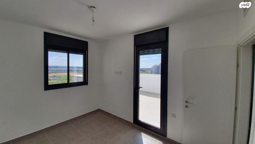 דירה, נעמי שמר 20, נאות שמיר, יבנה