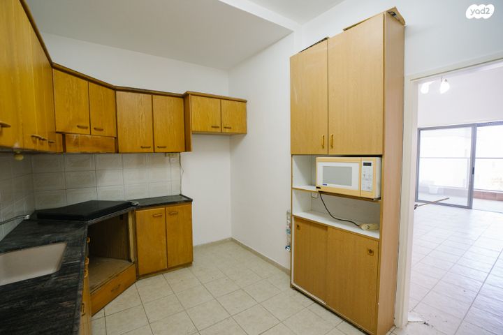 דירה, א.ד. גורדון 9, מוצקין הותיקה, קרית מוצקין