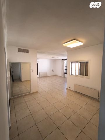 דירה, הפרדס 11, הדר, רמת השרון