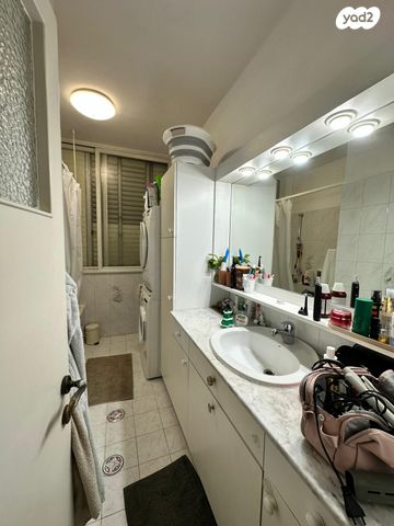 דירה, אנצו סירני 11, גבעת הרמבם, גבעתיים