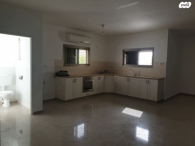 דירה, סמטת הנביאים 36, שיכון ג, טבריה