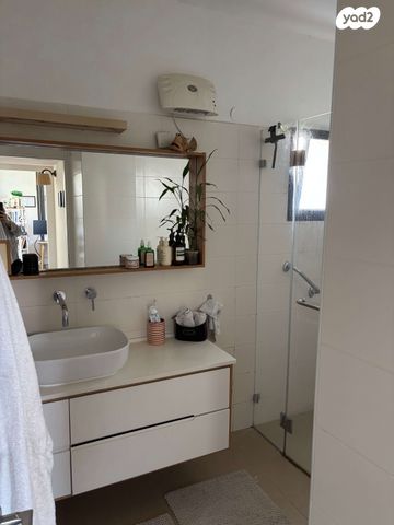 דירה, משמר הגבול 9, אפקה, תל אביב יפו