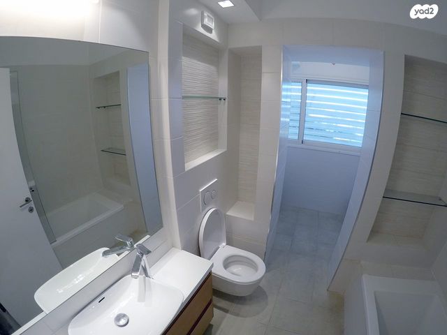 גג/ פנטהאוז, המסילה 1, הרצליה ב', הרצליה