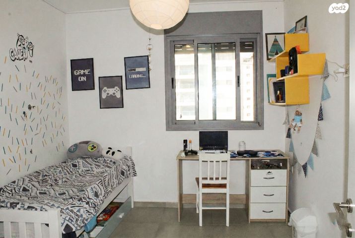 דירה, שדרות ההגשמה 11, בצוותא, חריש