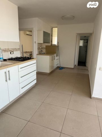 דירה, יוסף סרלין 9, נווה ברבור, כפר שלם מערב, תל אביב יפו