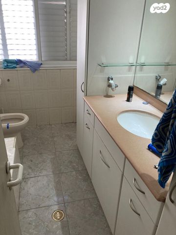 דירה, שדרות ירושלים 98, מרום נווה, רמת יצחק, רמת גן