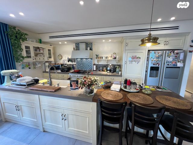 גג/ פנטהאוז, יהודה גורודיסקי 37, רחובות המדע, רחובות