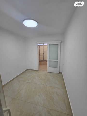 דירה, אחד העם 9, רמת השקמה, רמת גן