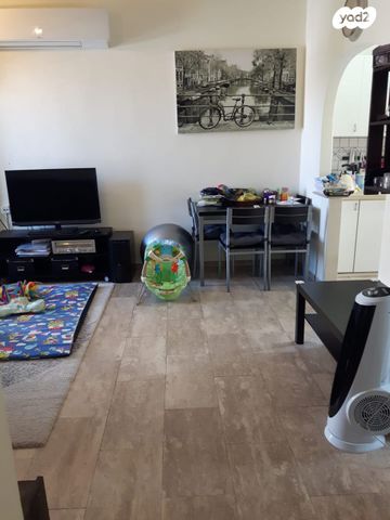 דירה, דרך נגבה 52, נווה רם, שיכון מזרחי, רמת גן