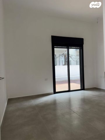 דירת גן, רבי עקיבא 16, כרם התימנים, תל אביב יפו