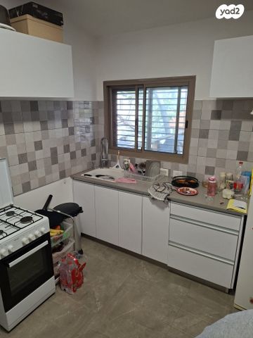 יחידת דיור, שדרות השקיעה 1, דברת, דברת