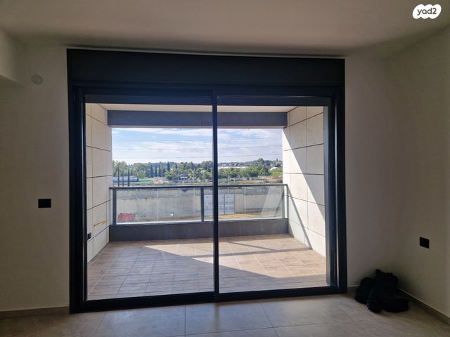 דירה, מאה ושישים 17, מרכז דרום, רעננה