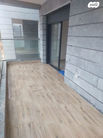 דירה, רועי קליין 10, קרית קריניצי, רמת גן