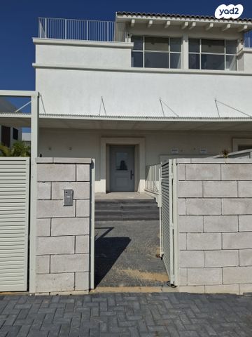 דונה גרציה נשיא 5