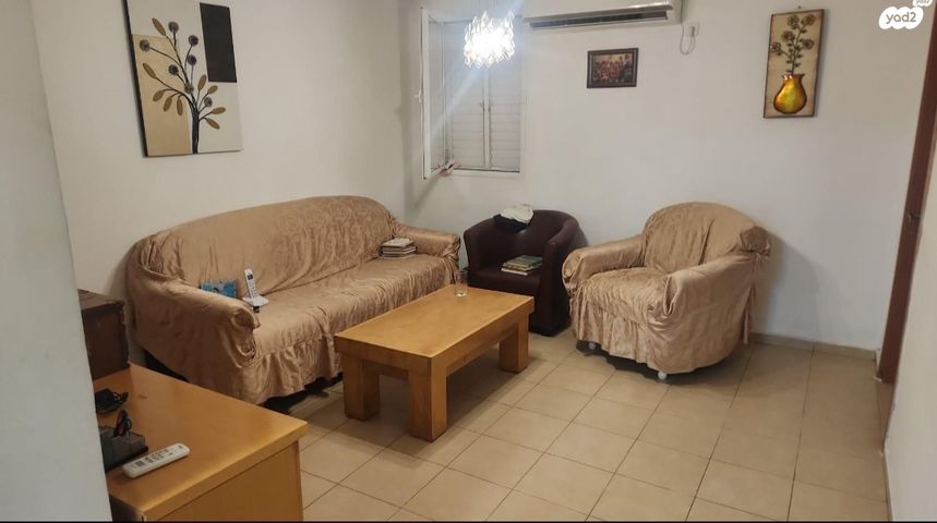 לוי אשכול 43