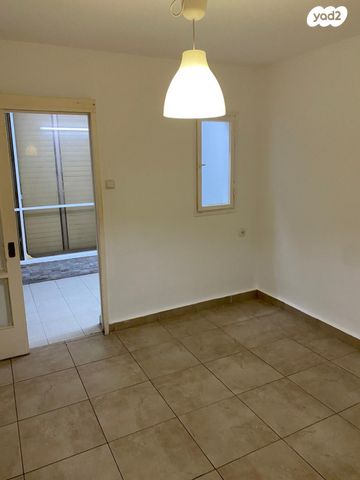 שדרות דגניה 22