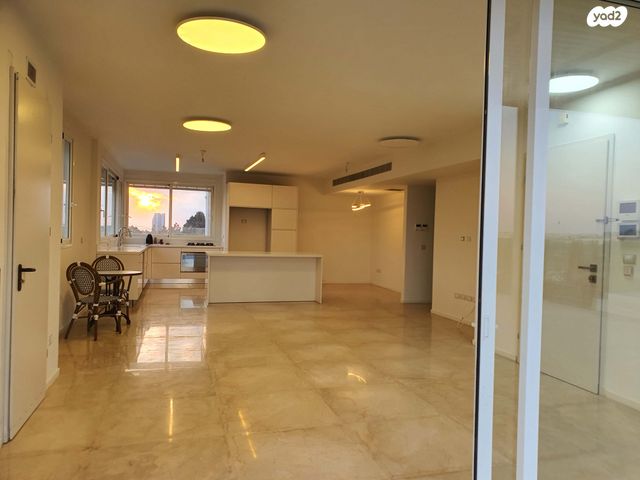 גג/ פנטהאוז, המסילה 1, הרצליה ב', הרצליה