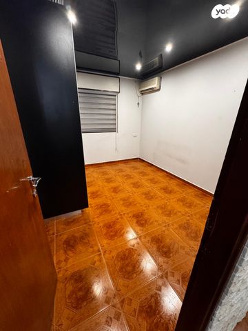 דירה, עובדיה הנביא 12, רובע י', אשדוד