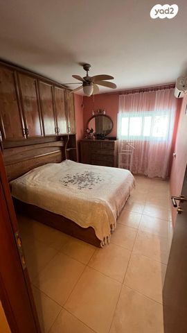 דירה, אלופי צה"ל 11, קרית שרת מזרח, חולון