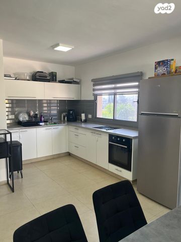 דירה, הכלנית 1, זכריה, זכריה