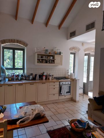 דירה, מסריק 12, עמק רפאים, המושבה הגרמנית, ירושלים