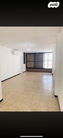 דירה, ההסתדרות 122, נאות שושנים, חולון