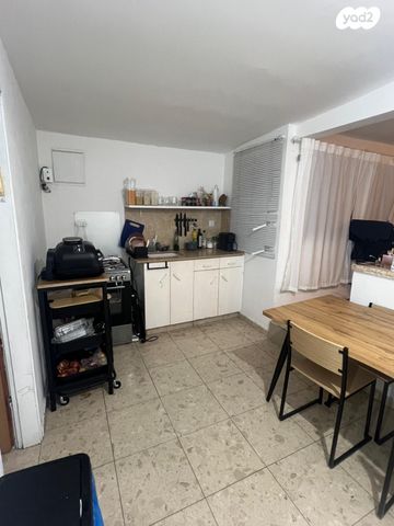 יחידת דיור, ברכה פולד 6, גני אילן, קרית אונו