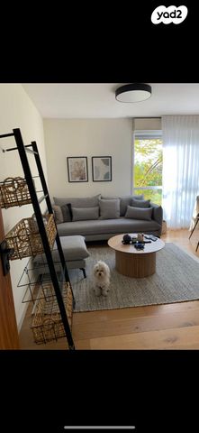 דירה, דרך משה דיין 14, קרית הסביונים, יהוד מונוסון