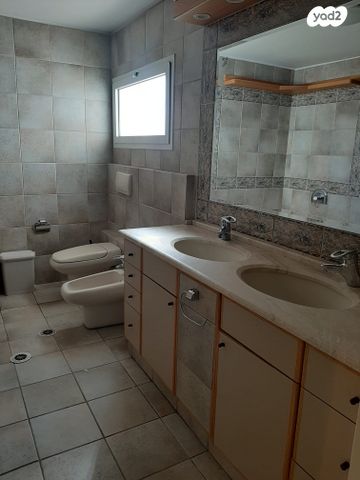 יחידת דיור, ברקת 8, אבני חן, אילת