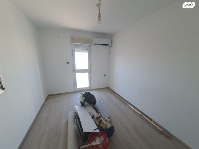 גג/ פנטהאוז, קרן היסוד 24, גן הורדים, אשקלון