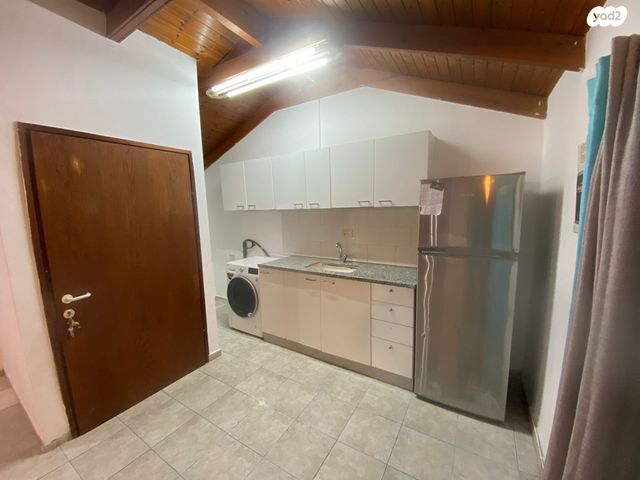 דירה, עזרא 11, שיכוני המזרח, ראשון לציון