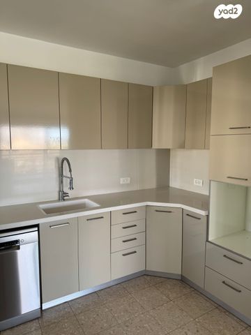 דירה, הרמה 28, גבעת סביון, גני תקווה