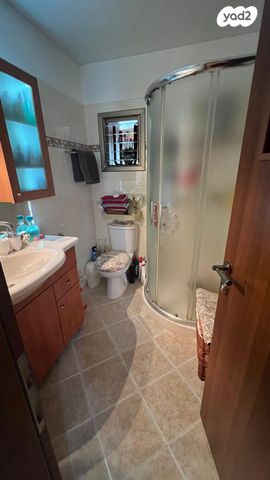 דירה, אלופי צה"ל 11, קרית שרת מזרח, חולון