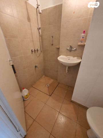 דירה, יחזקאל 84, עמידר, פרדס חנה כרכור