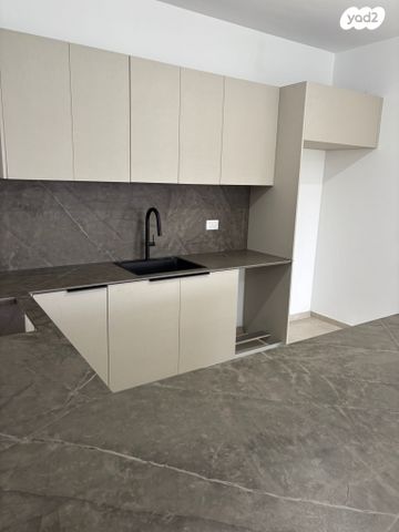 דירה, כרמל 1, בת חפר, בת חפר