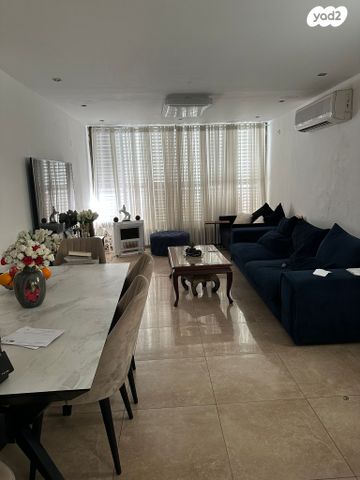 השר שפירא 48