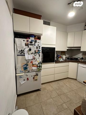 דירה, אנצו סירני 11, גבעת הרמבם, גבעתיים