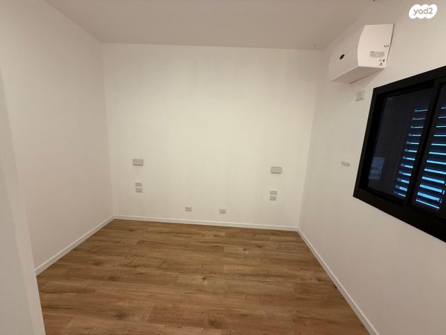 גג/ פנטהאוז, סוקולוב 12, רוטשילד עצמאות, בת ים