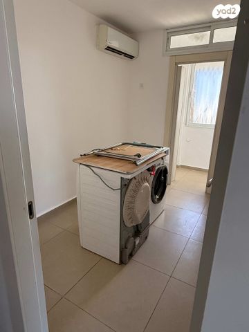 דירה, יוסף סרלין 9, נווה ברבור, כפר שלם מערב, תל אביב יפו