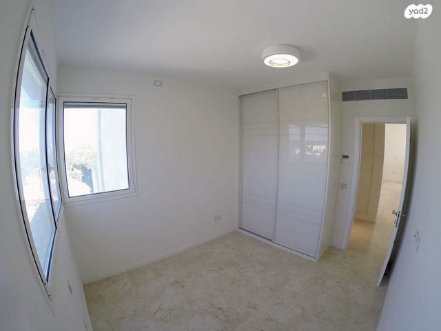 גג/ פנטהאוז, המסילה 1, הרצליה ב', הרצליה