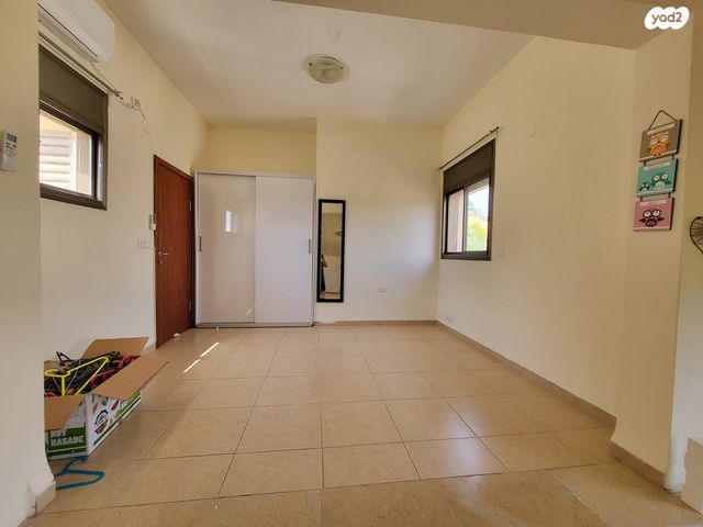 גג/ פנטהאוז, הנרי מור 14, גבעת טל, קרית אתא