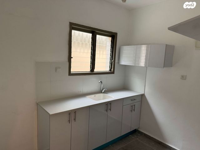 דירת גן, שדרות נווה עובד 20, נוף ים, הרצליה