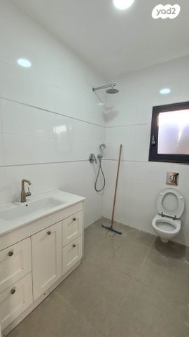 בית פרטי/ קוטג', אפק 84, שבזי, ראש העין